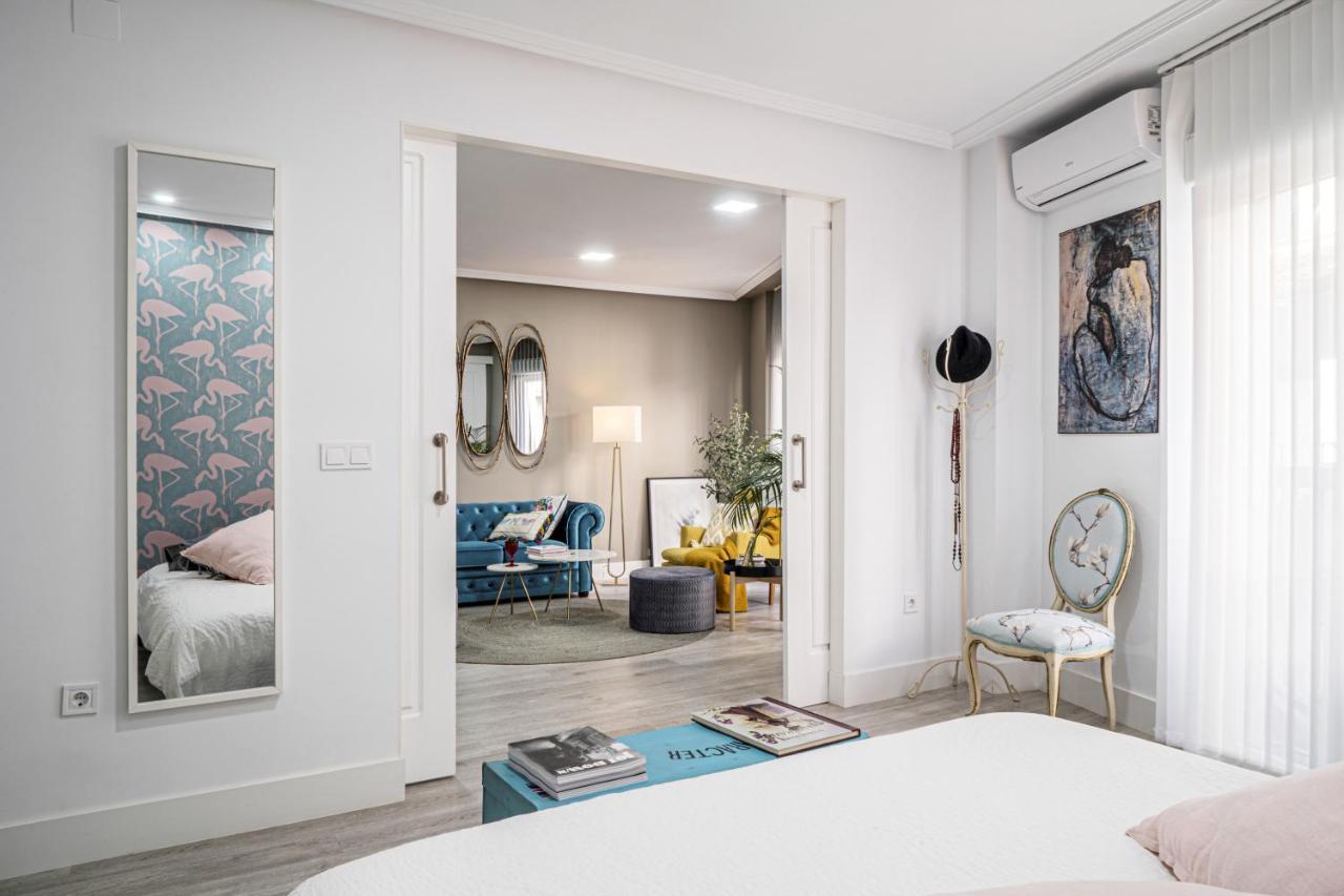 Deluxe Rue Boheme Apartment Пласенсия Екстериор снимка