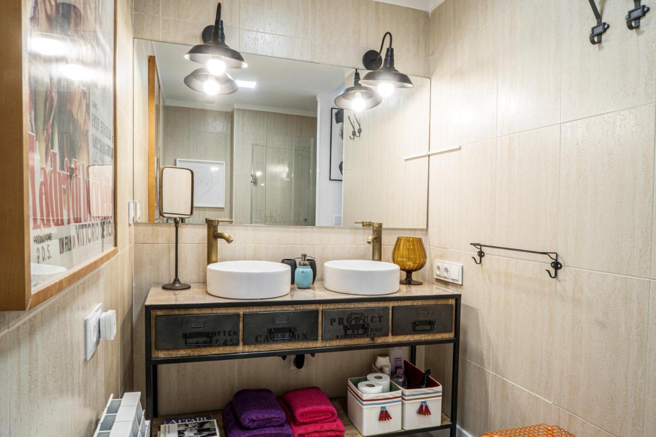 Deluxe Rue Boheme Apartment Пласенсия Екстериор снимка